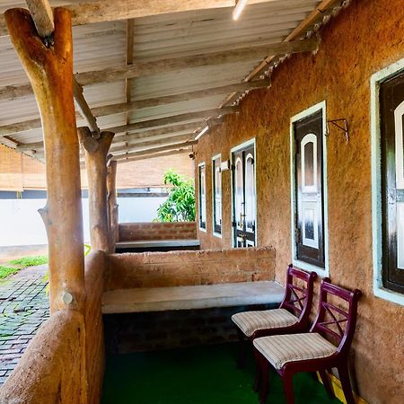 Tembo Cottage Wilpattu Eksteriør billede
